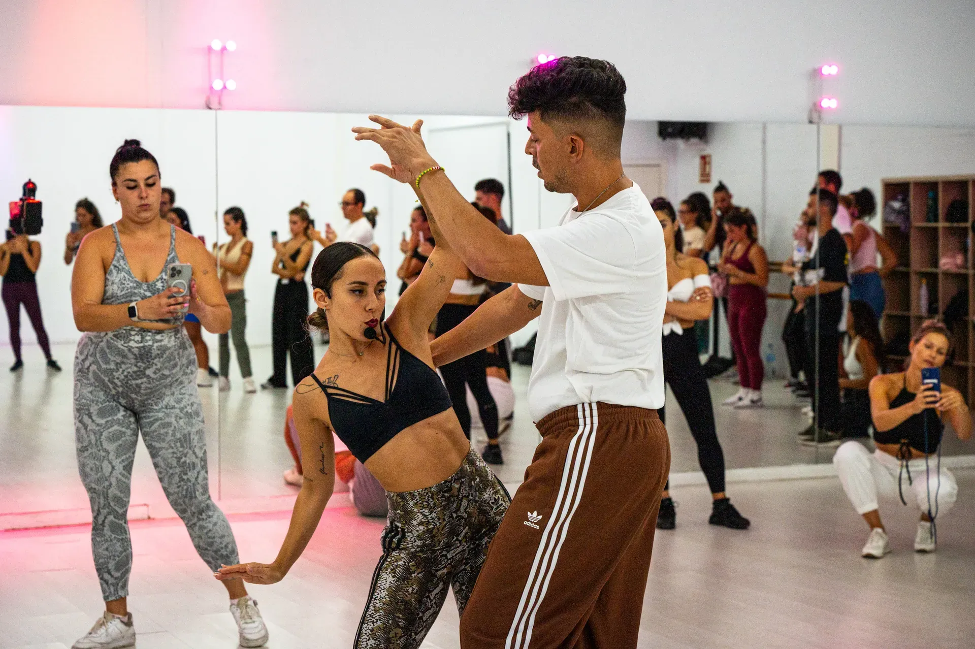 Clase de salsa en Saoco Dance Center, Málaga