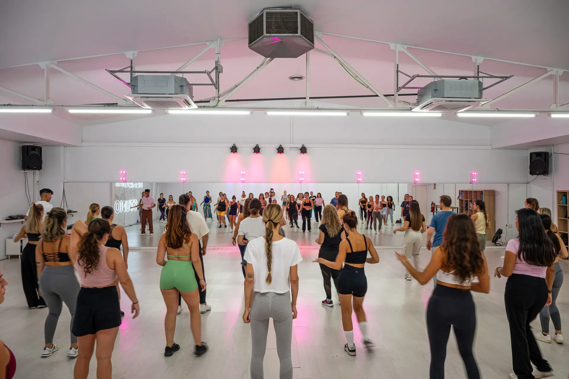 Clase de Salsa Cubana en Saoco Dance Center